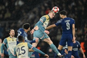 九游官方窗口期荷甲焦点战；巴黎圣日耳曼再遭质疑；底气十足；团队化学反应显著的简单介绍